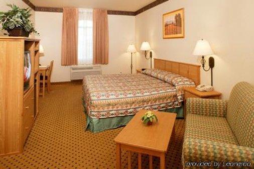 The Inn At Rolling Hills Casino & Resort Corning Room photo